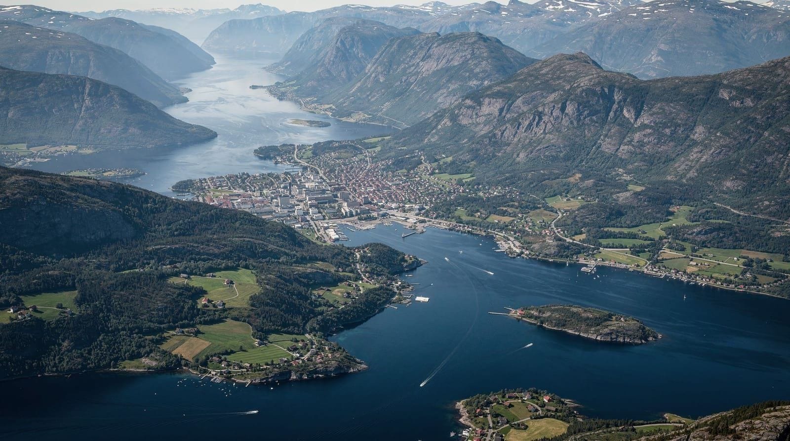 Best day trips from Bergen — fjords, railways, and hikes compared — Compare the best day trips from Bergen: Mostraumen fjord cruise, Norway in a Nut