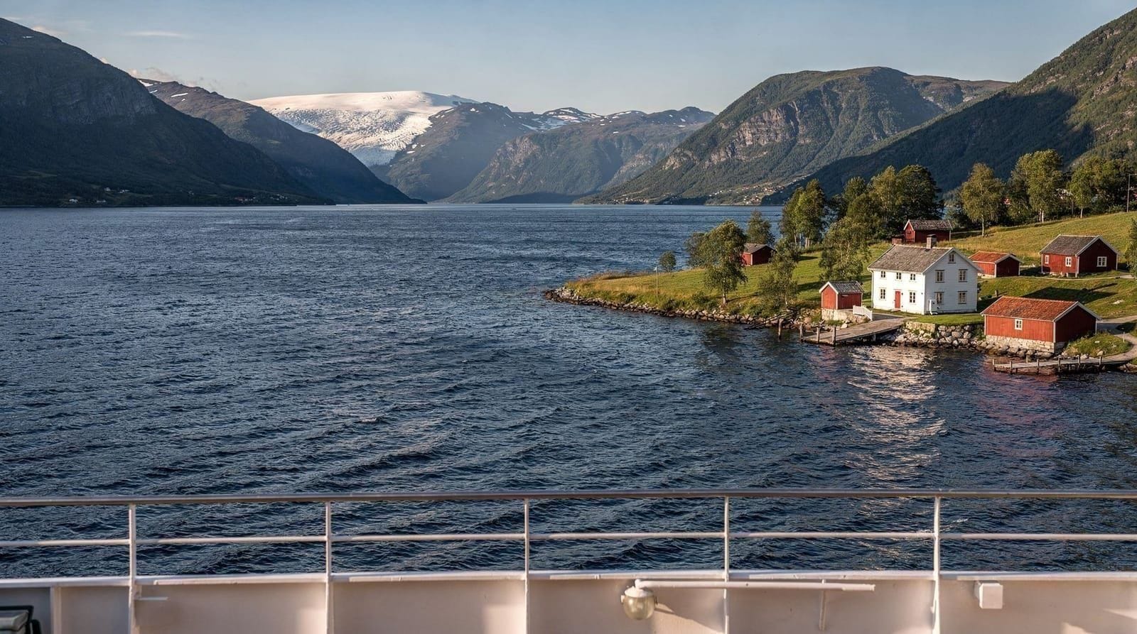Bergen: Hardangerfjord, Voss Gondola & 3 Great Waterfalls