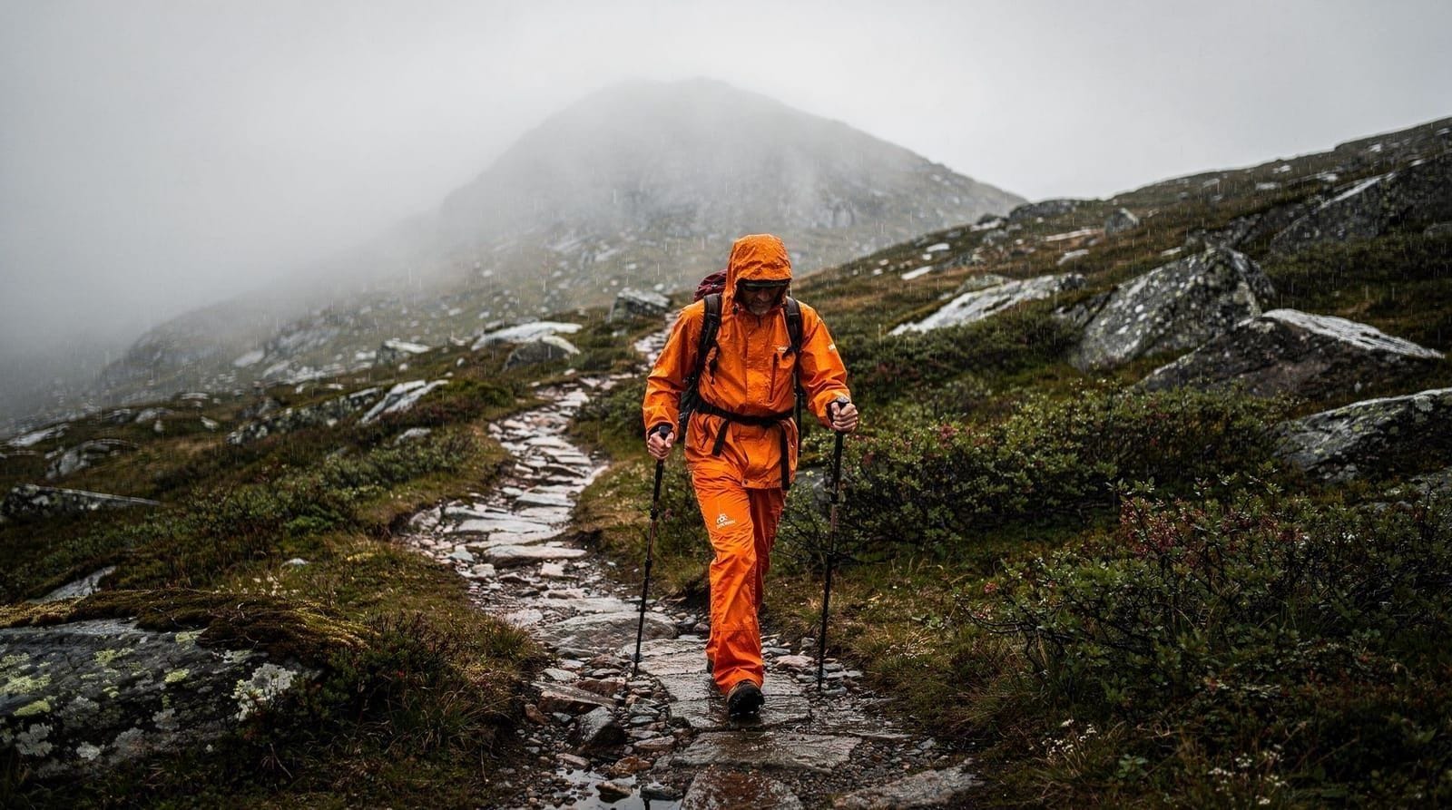 What to pack for Bergen: a rain-first packing list — Bergen gets rain ~230 days a year. Packing list: waterproofs first, fjord hiking