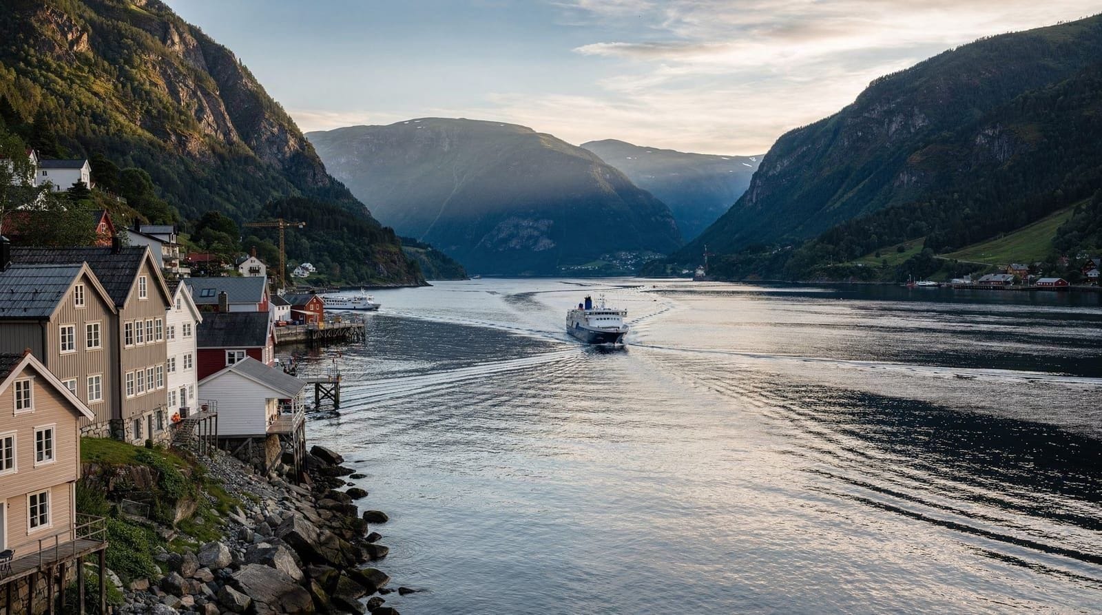 Bergen and fjords 5-day itinerary — city, Flåm, and Hardangerfjord — 5 days — easy — mid-range